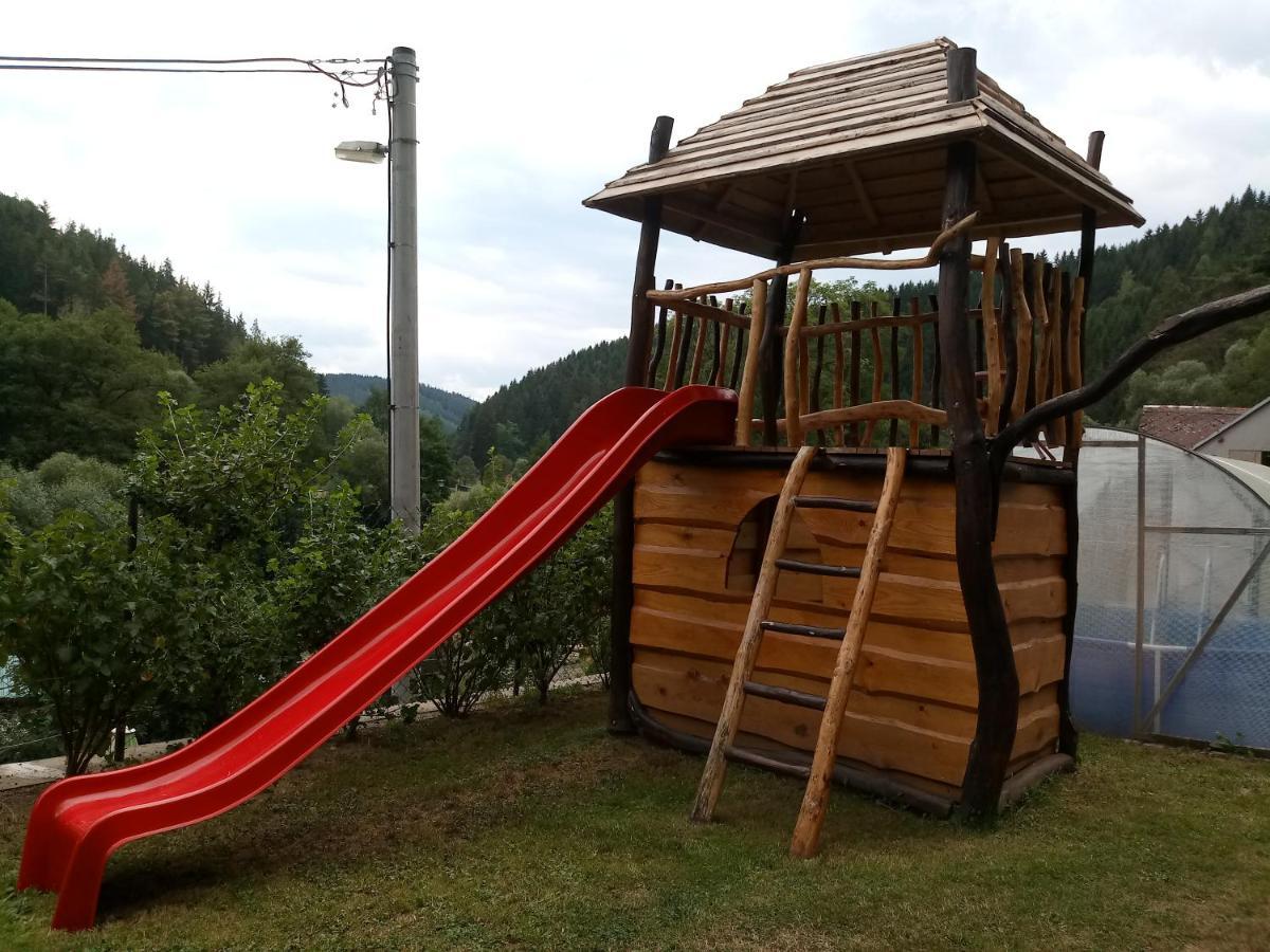 Penzion Apartmány Bečov Bečov nad Teplou Esterno foto